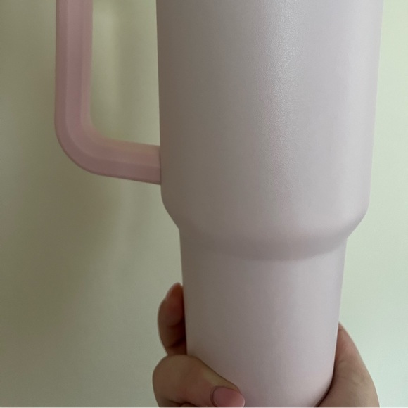 Stanley Quencher 40oz in Petal - Picture 4 of 12